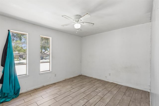 6153 Walla Avenue, Fort Worth, TX 76133