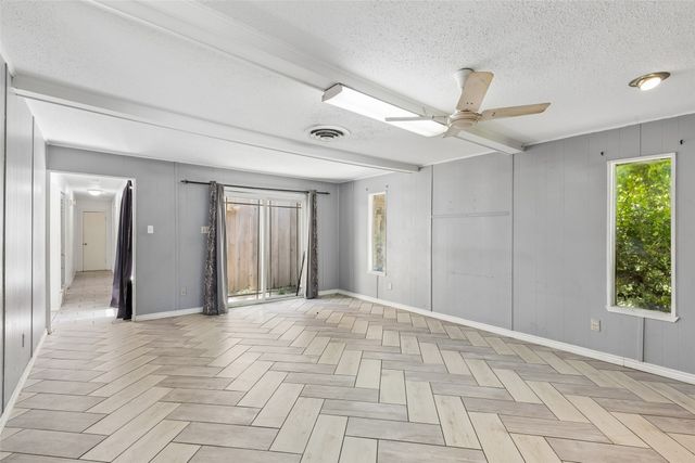 6153 Walla Avenue, Fort Worth, TX 76133