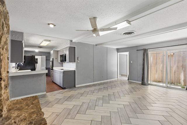 6153 Walla Avenue, Fort Worth, TX 76133