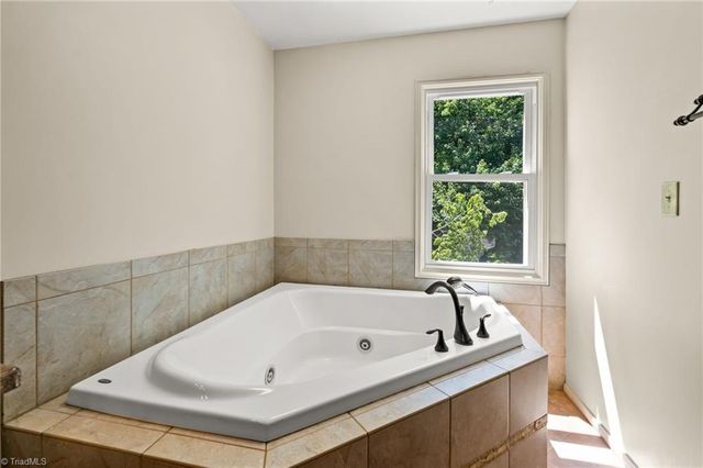 900 Teague Road, Winston-salem, NC 27107