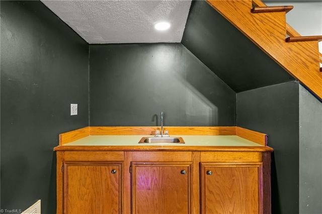 900 Teague Road, Winston-salem, NC 27107