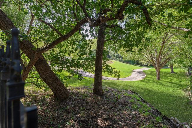 105 Latrobe Court, Southlake, TX 76092