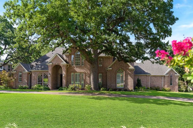 105 Latrobe Court, Southlake, TX 76092