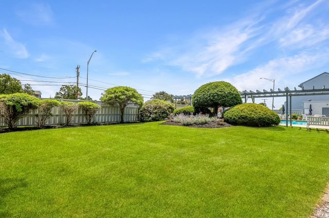 951 Ocean Blvd Unit 1, Hampton, NH 03842