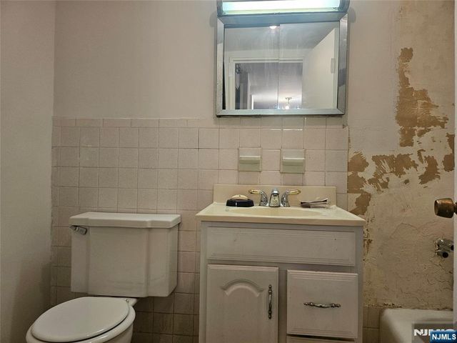 2185 Lemoine Avenue 3C, Fort Lee, NJ 07024