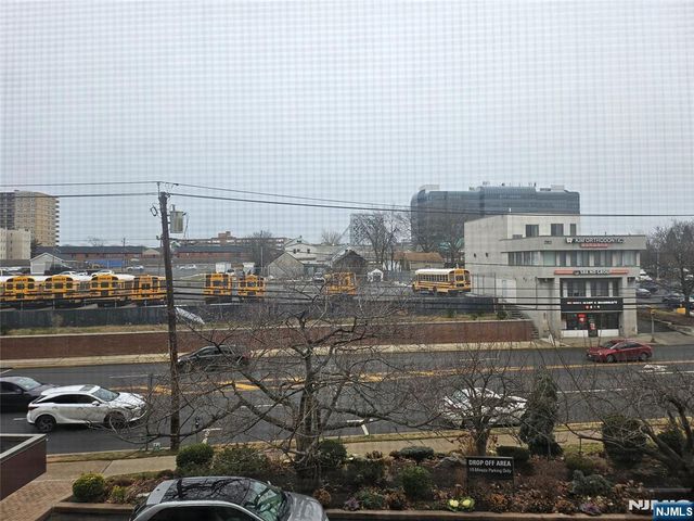 2185 Lemoine Avenue 3C, Fort Lee, NJ 07024