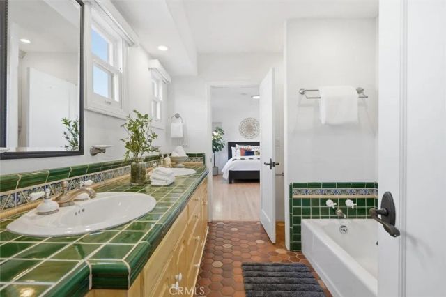 616 S Gertruda Avenue, Redondo Beach, CA 90277