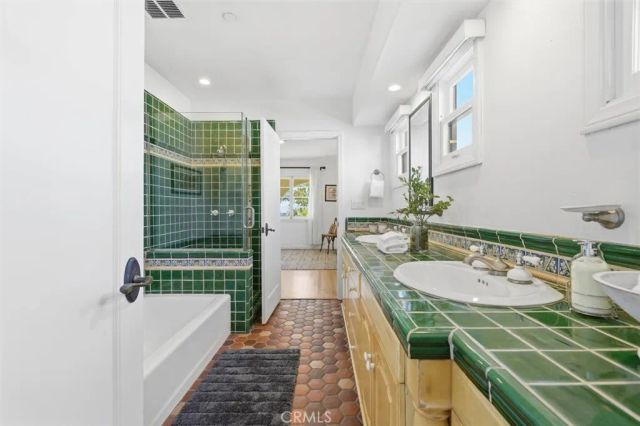 616 S Gertruda Avenue, Redondo Beach, CA 90277