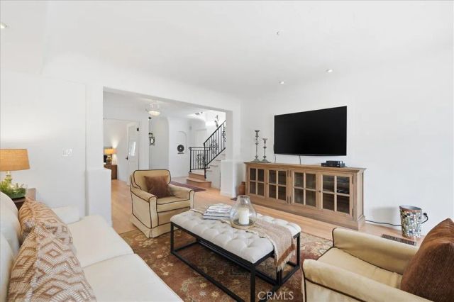 616 S Gertruda Avenue, Redondo Beach, CA 90277