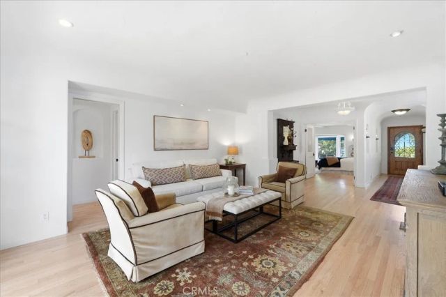 616 S Gertruda Avenue, Redondo Beach, CA 90277