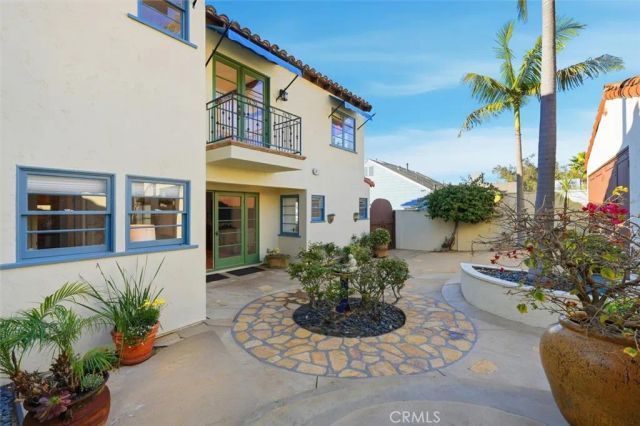 616 S Gertruda Avenue, Redondo Beach, CA 90277