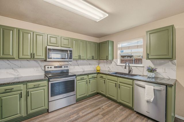 8808 Valley River Drive, Fort Worth, TX 76244