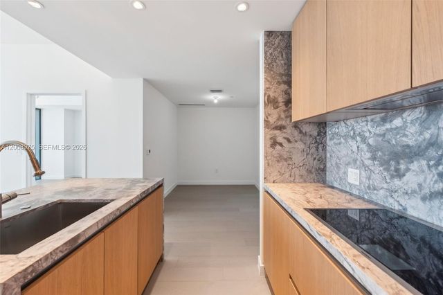 500 Alton Rd. 3004, Miami Beach, FL 33139