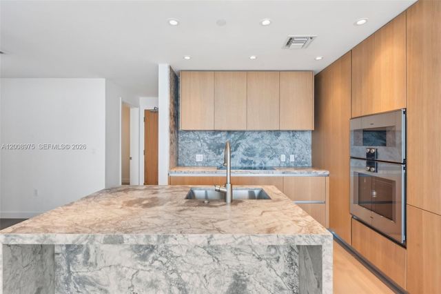 500 Alton Rd. 3004, Miami Beach, FL 33139