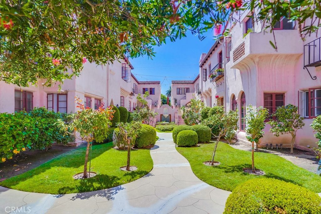1728 E 3rd 15, Long Beach, CA 90802 — exterior