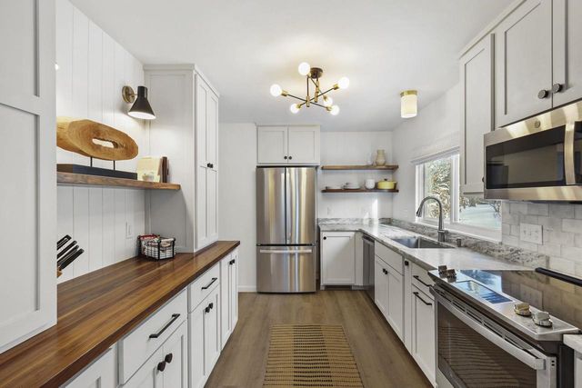 12 Red Cedar Trail, Madison, WI 53717