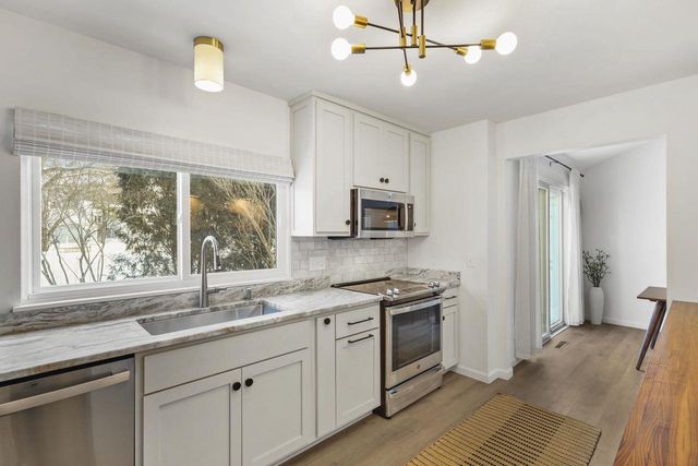 12 Red Cedar Trail, Madison, WI 53717