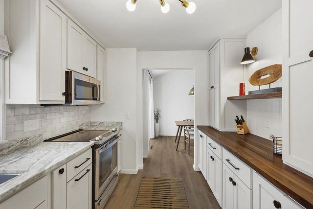 12 Red Cedar Trail, Madison, WI 53717