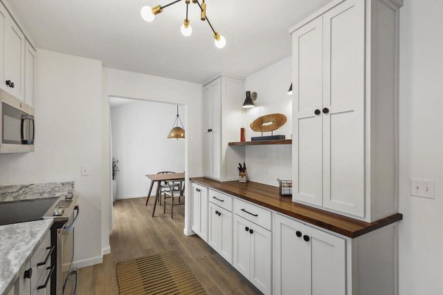 12 Red Cedar Trail, Madison, WI 53717