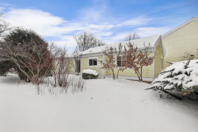 12 Red Cedar Trail, Madison, WI 53717