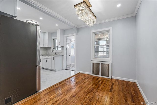 15 Astor Place, Valley Stream, NY 11581