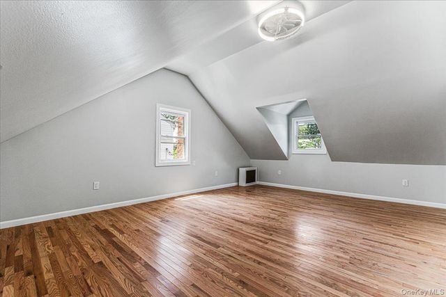 15 Astor Place, Valley Stream, NY 11581