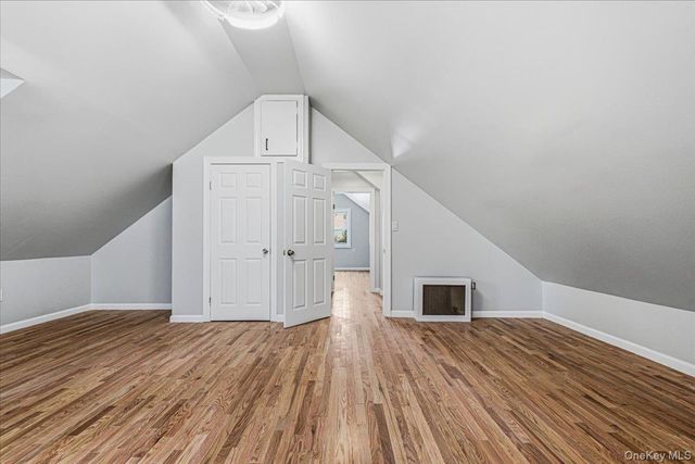 15 Astor Place, Valley Stream, NY 11581