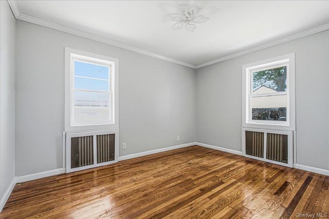 15 Astor Place, Valley Stream, NY 11581