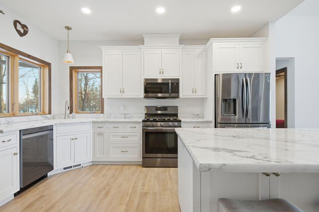 18465 N Lake Lane, Pine City, MN 55063