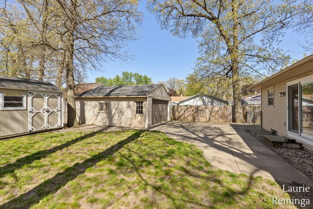 2203 Lacrosse Street, Wyoming, MI 49519