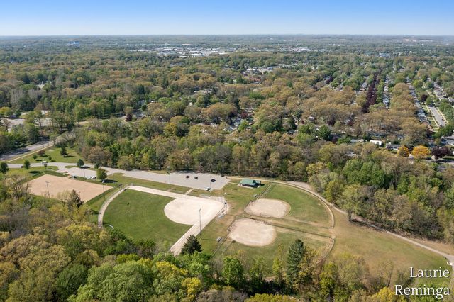 2203 Lacrosse Street, Wyoming, MI 49519
