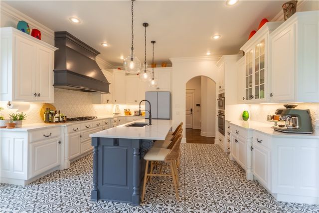 1602 NE Chapel Hill Drive, Bentonville, AR 72712