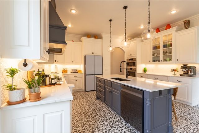 1602 NE Chapel Hill Drive, Bentonville, AR 72712