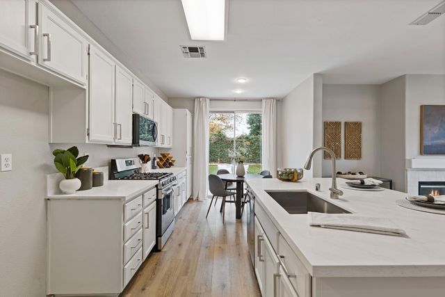 6608 Trailride Way, Citrus Heights, CA 95621