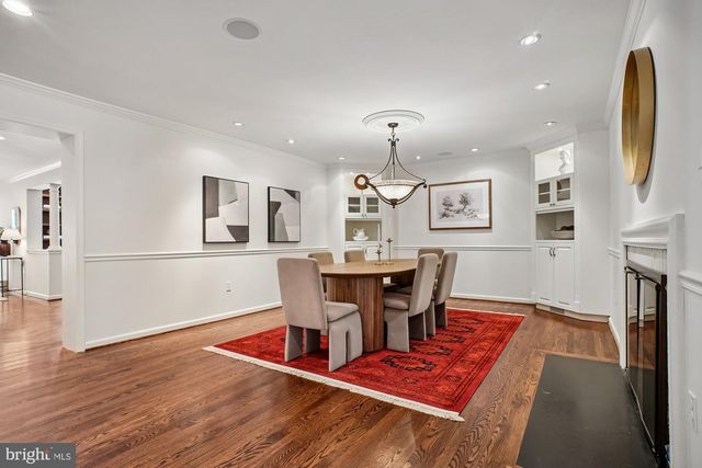 8512 BURNING TREE RD, Bethesda, MD 20817