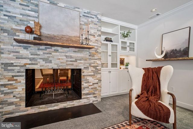 8512 BURNING TREE RD, Bethesda, MD 20817