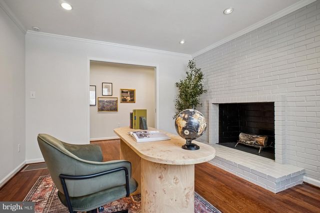 8512 BURNING TREE RD, Bethesda, MD 20817