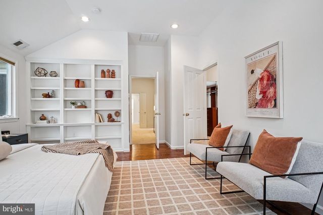 8512 BURNING TREE RD, Bethesda, MD 20817