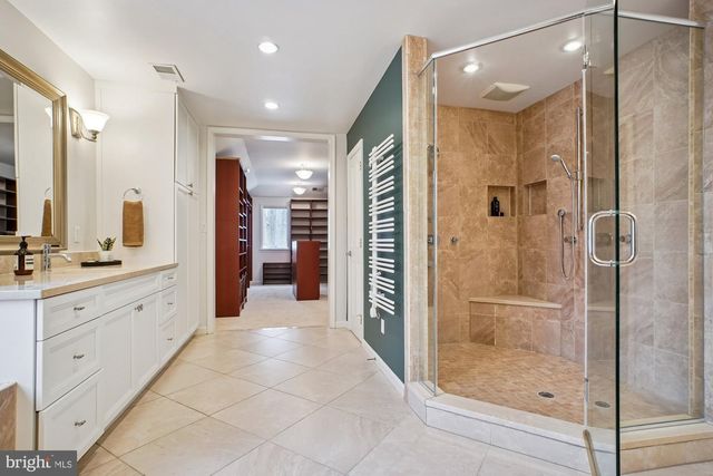 8512 BURNING TREE RD, Bethesda, MD 20817