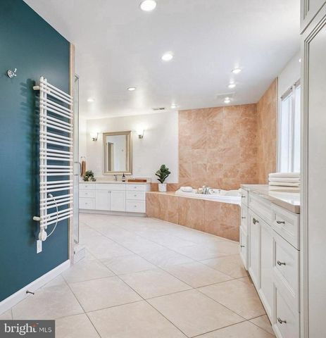 8512 BURNING TREE RD, Bethesda, MD 20817