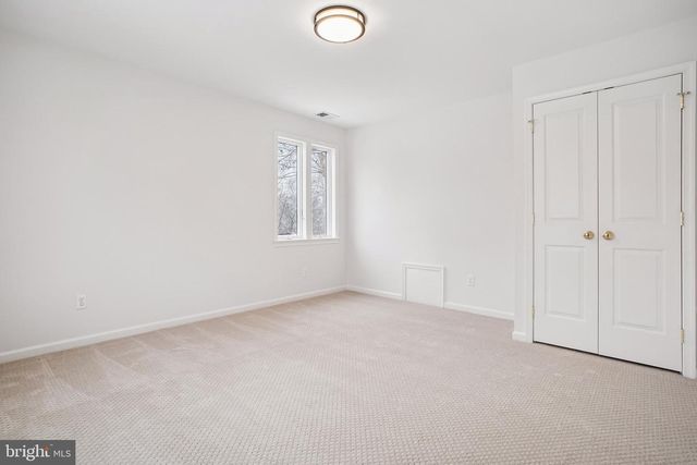 8512 BURNING TREE RD, Bethesda, MD 20817