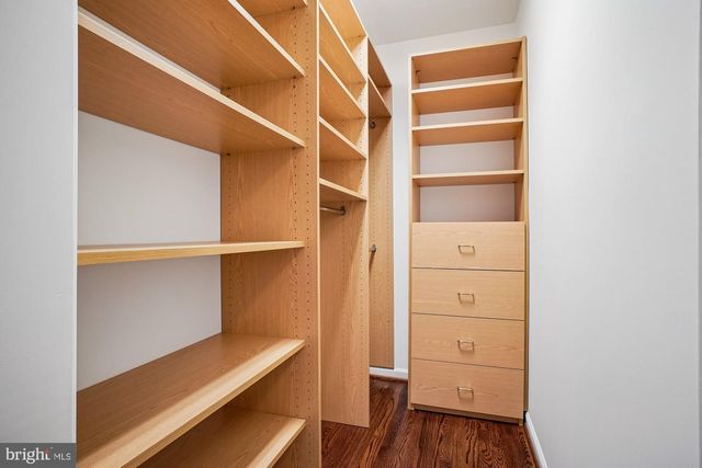 8512 BURNING TREE RD, Bethesda, MD 20817