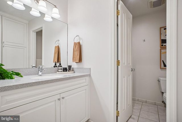 8512 BURNING TREE RD, Bethesda, MD 20817