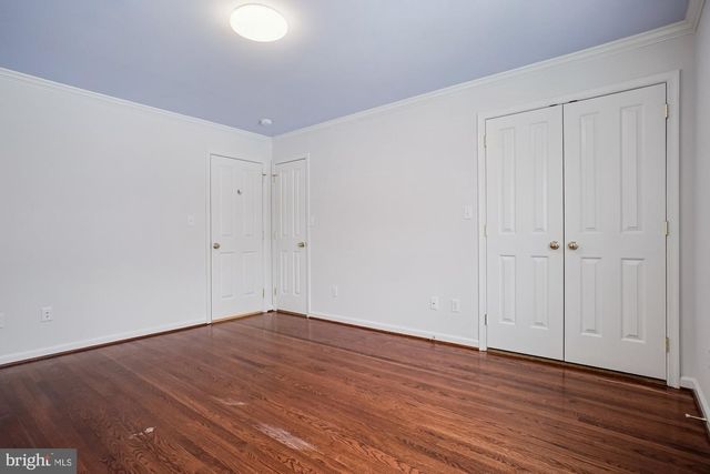 8512 BURNING TREE RD, Bethesda, MD 20817