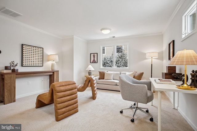 8512 BURNING TREE RD, Bethesda, MD 20817