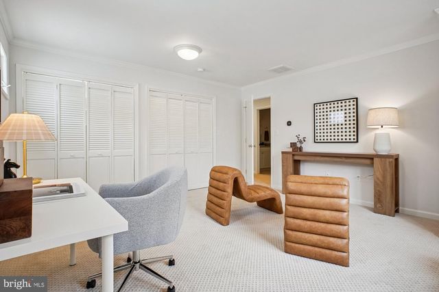 8512 BURNING TREE RD, Bethesda, MD 20817