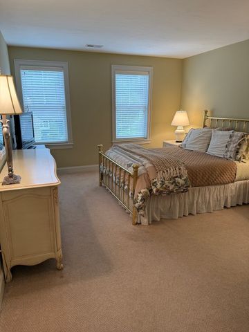 900 Greendale 3, Needham, MA 02492