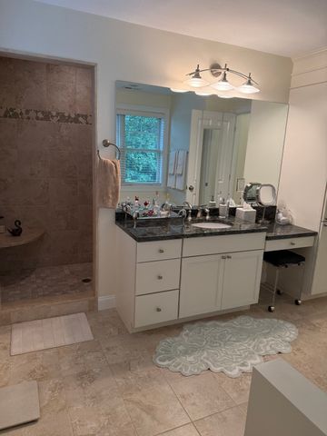 900 Greendale 3, Needham, MA 02492