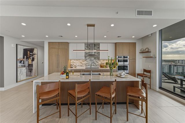 275 1ST AVENUE S 1701, St Petersburg, FL 33701