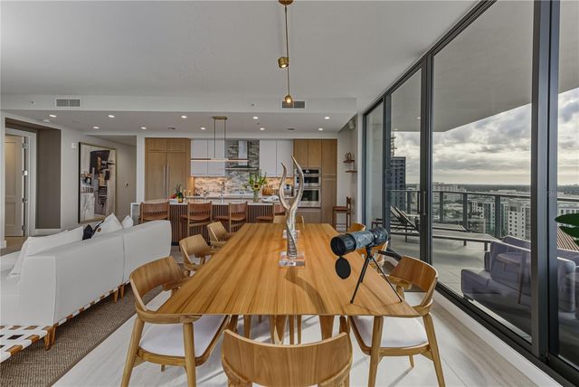 275 1ST AVENUE S 1701, St Petersburg, FL 33701